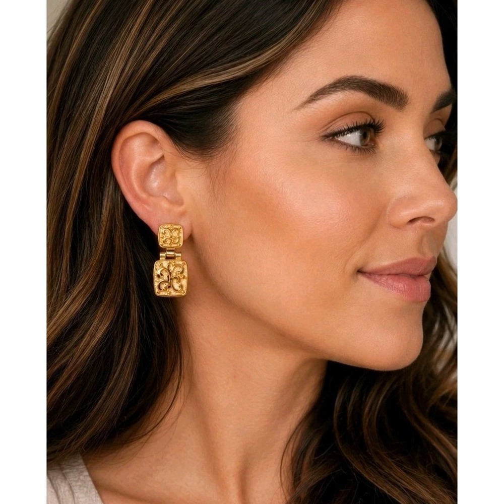 Vintage Gold Tone Filigree Dangle Post Earrings Square Scroll Fashion Jewelry